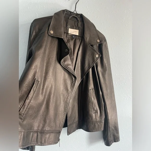 Universal Threads faux leather jacket in black - Picture 5 of 6